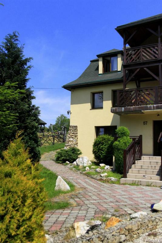 Agroturystyka Leszczynowy Dworek Ponikwa  Luaran gambar