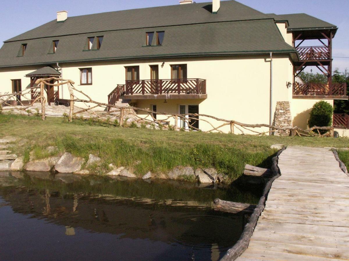 Agroturystyka Leszczynowy Dworek Ponikwa  Luaran gambar
